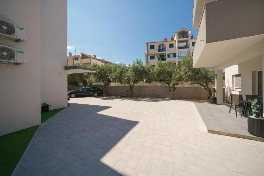 Apartments Dobrenic Vodice Eksteriør bilde