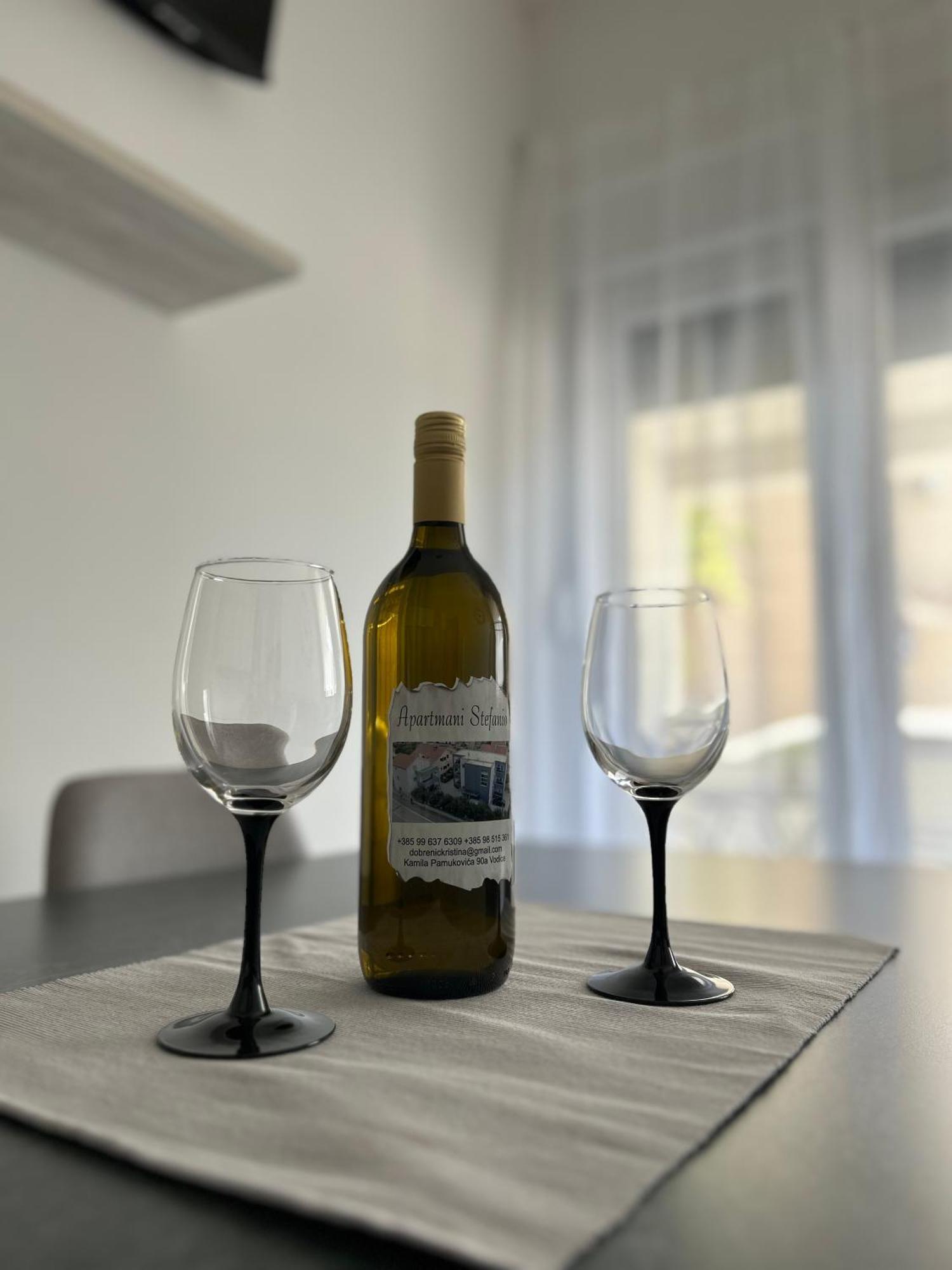 Apartments Dobrenic Vodice Eksteriør bilde