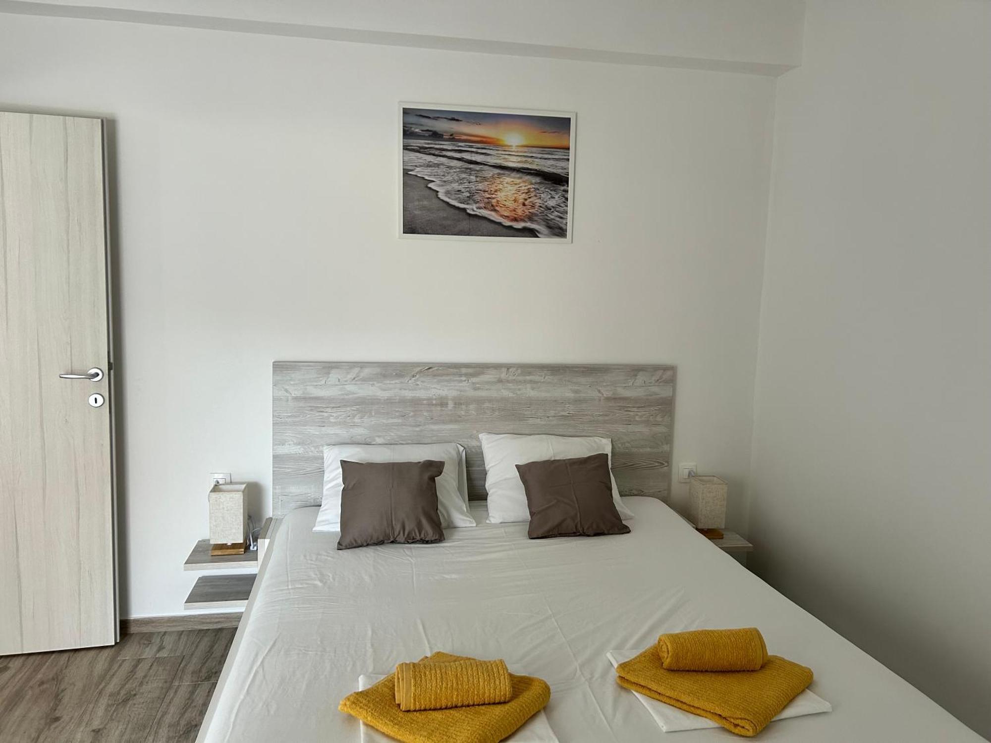 Apartments Dobrenic Vodice Eksteriør bilde