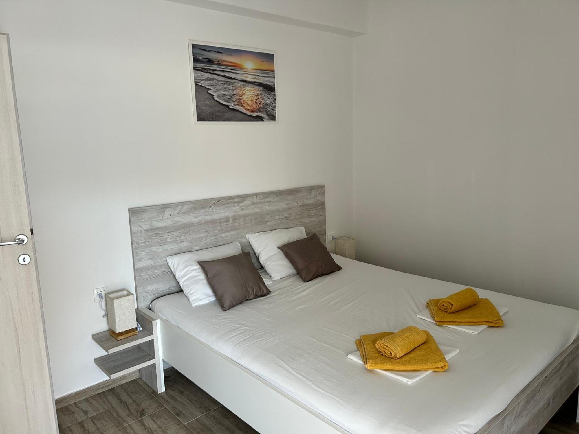 Apartments Dobrenic Vodice Eksteriør bilde